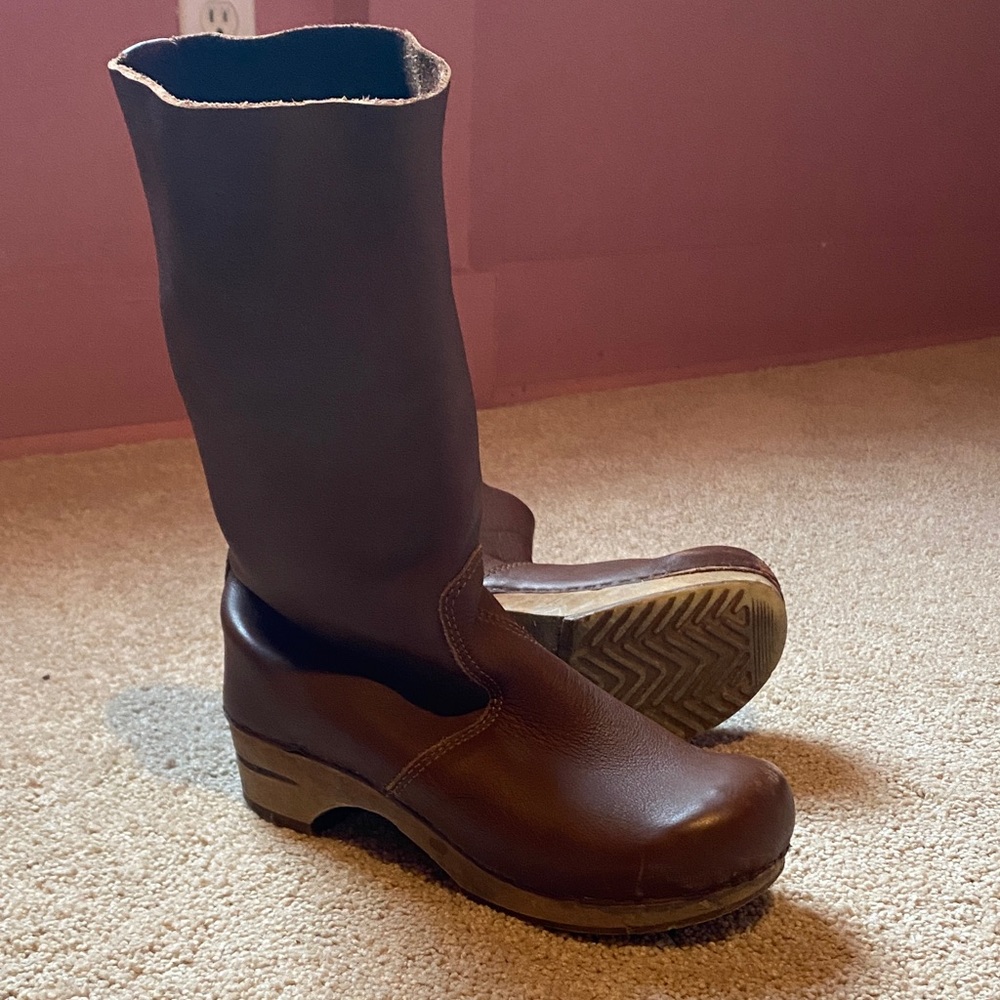 Sanita brown leather clog boots. Women’s size 38